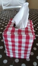 CACHE BOITE A MOUCHOIRS CARREE