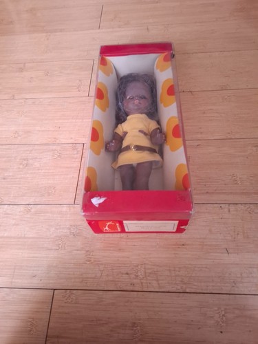 Poupee vintage noire - poupee,