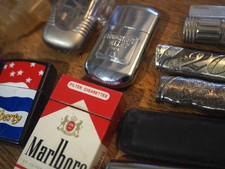 Lot 11 briquets vintage 2000