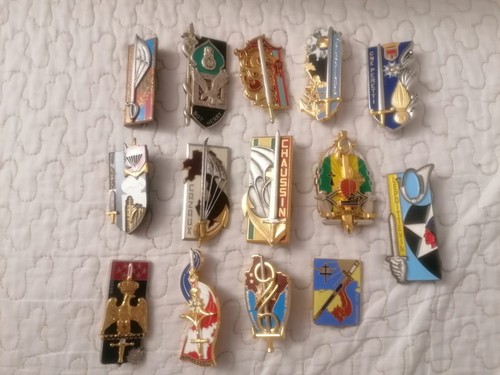 Lot insignes promotions - lot,
