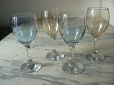 4 ANTIQUE VINTAGE COLLECTION BLUE AND AMBER WINE WHITE WATER FOOT GLASSES