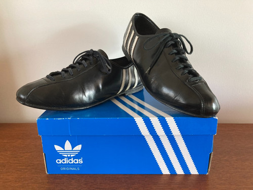 Collector chaussures adidas - !,
