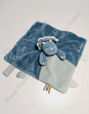 Doudou Plat Tiga Stegi Et Ops