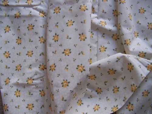 Coupon tissu fleurs jaunes - ,