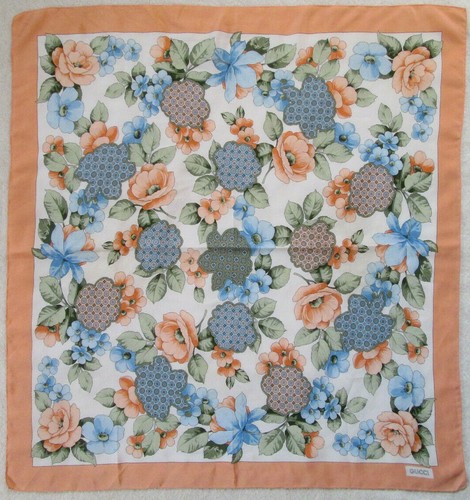 Superbe foulard gucci - ,