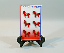 6 ANCIENS BOUTONS EN BOIS