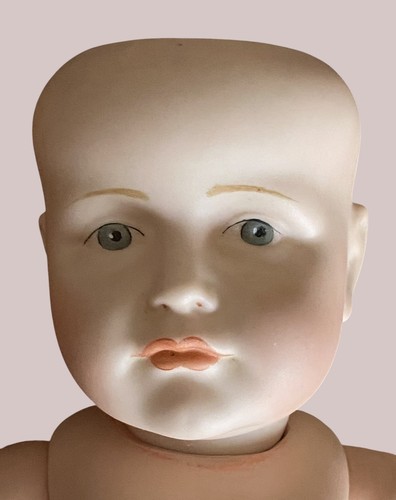 Ancienne poupée porcelaine - ancienne,
