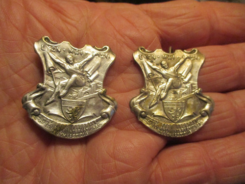 Ancienne médaille broche - 2),