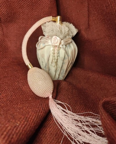 Vintage perfume atomizer - vintage,