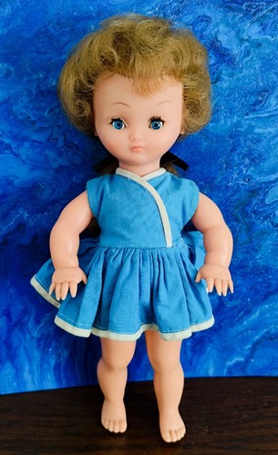 Ancienne petite poupée - petite,