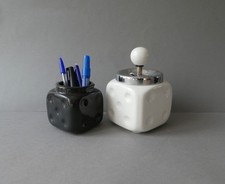 cendrier avec bouton poussoir