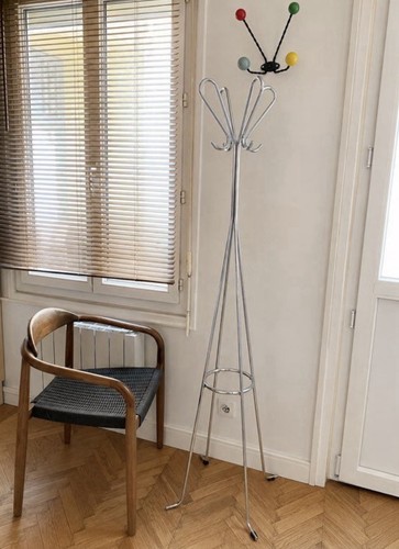 Portemanteau sur pied - , en