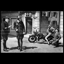 Photo F.022162 GENE KELLY & BARBARA LAAGE (THE HAPPY ROAD) 1957 RENE GILLET MOTO