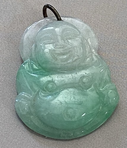 Petit buddha pendentif jade - petit,