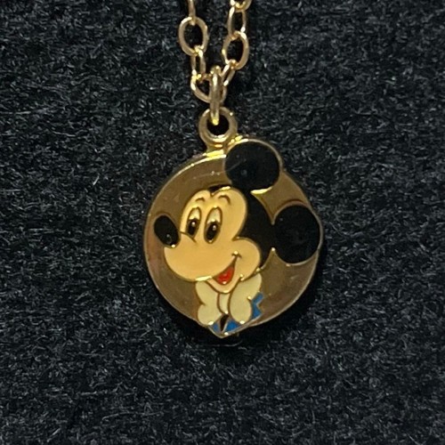 Collier pendentif rond vintage