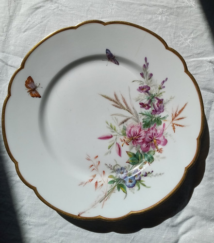 Assiette porcelaine - c,