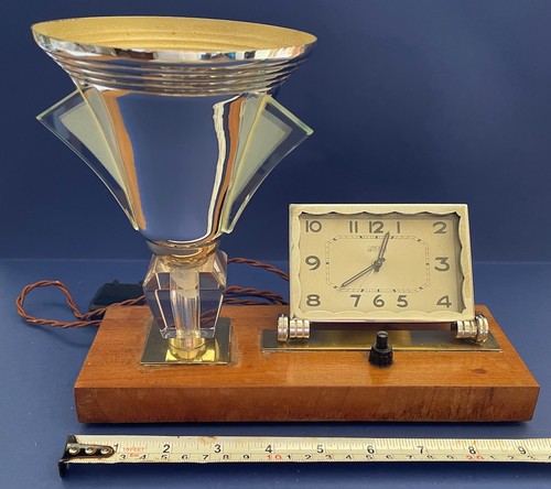 Lampe chevet pendule - de, art