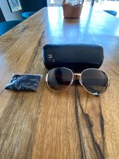 Lunettes de soleil CHANEL