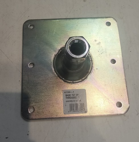 Platine base filetée 7x7 - de,