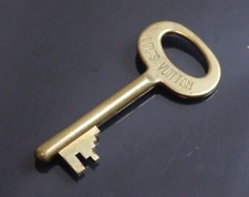 Authentique malle à clés