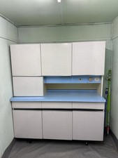 Meuble de cuisine + table en