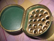 ancien étui à cigarettes le