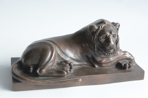 Bronze lion couché - bronze, xviiie