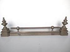 Barre de foyer, chenets anciens ,forme balustre en laiton, style XVIIème siècle