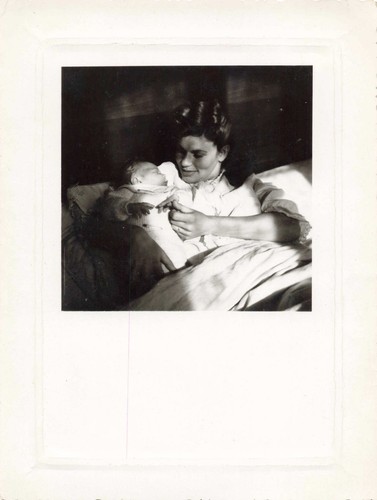 Ancienne photographie maman - ancienne,