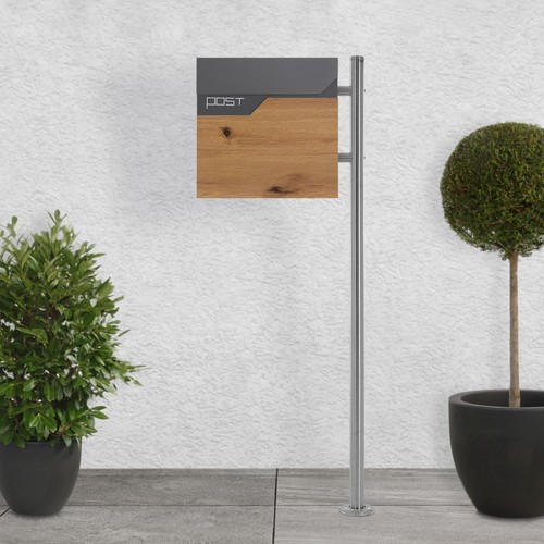 Boîte aux lettres sur - , pied