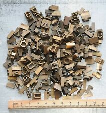 Lot de caractères à dorer matériel reliure dorure ancien cuir bronze-laiton rare