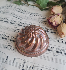 ANCIEN PETIT MOULE GATEAU