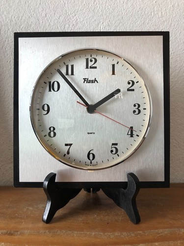 Horloge pendule flash - ,