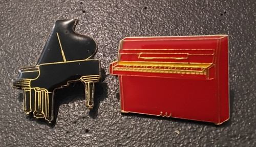 Pin lot musique piano - pin’s,