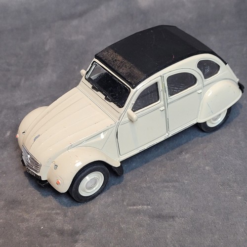 Petite voiture miniature welly - petite,