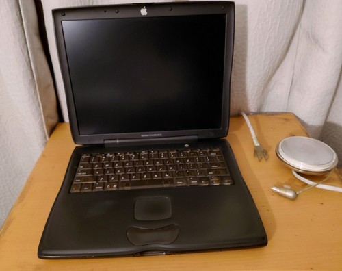 Apple powerbook lombard - powerbook,
