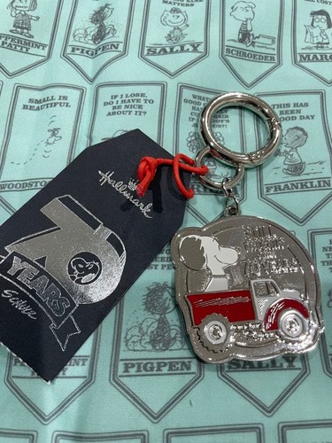 Porte clés snoopy hallmark - porte-clés,