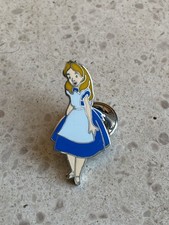 Disney Alice in Wonderland Pin’s ••