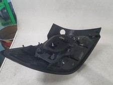 Feu arriere principal droit