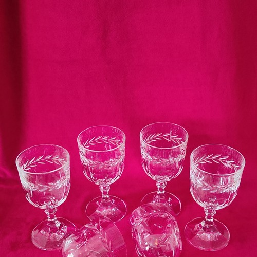 Verres vin en - en, cristal