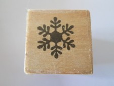 TAMPON BOIS FLOCON 2,5cm X 2,5CM   SCRAPBOOKING