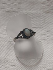 Bijou ancien : bague , opale.