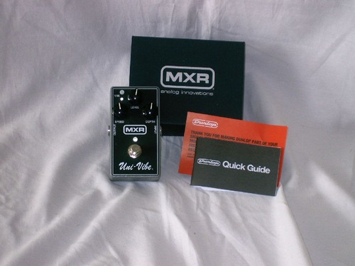 Mxr uni vibe chorus - uni-vibe, vibrato