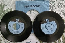 LOT 2 DISQUES VINYL 45 T