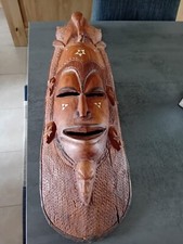 masque africain ancien en bois