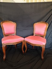 Paire de chaises de style