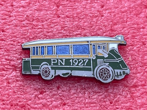 T34 pins renault 1927 - pins,