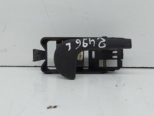 poignée intérieure avant