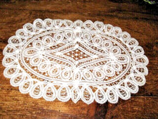 napperon  ovale, dentelle