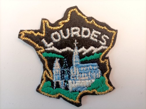écusson lourdes feutrine - en,